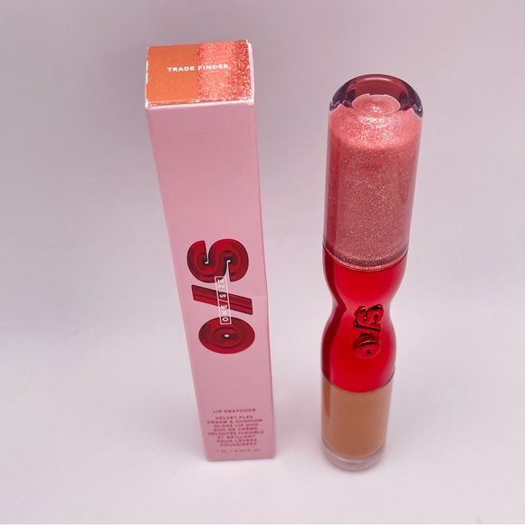 ONE / SIZE | “Trade Finder | Lip Snatcher | Cream Lipstick + Gloss Duo (New!) 💘✨ - Picture 3 of 14